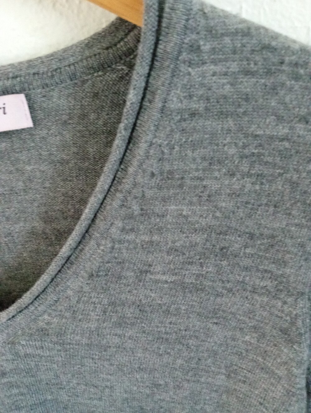 BRUNELLA GORI [Italy] Extra Fine Merino Wool V-Neck Sweater Gray | S - Picture 4 of 9